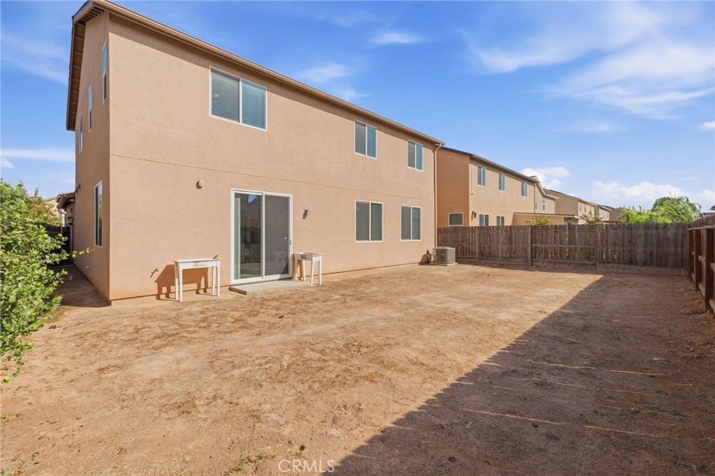 7099 N Shiraz Property Photo 5