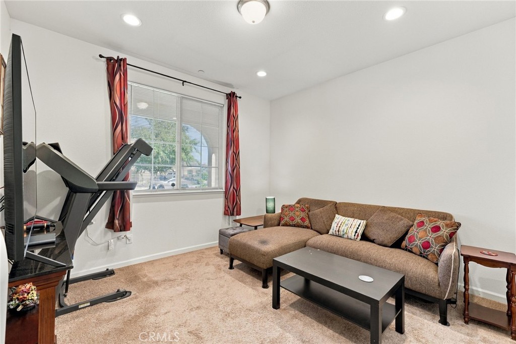 7099 N Shiraz Property Photo 10
