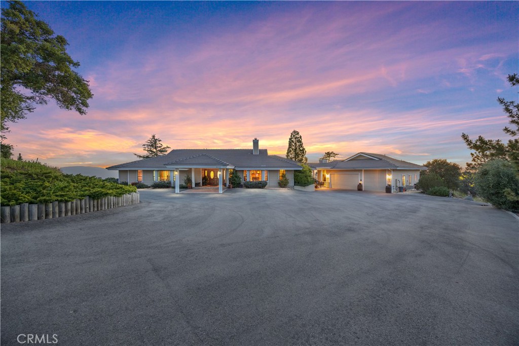 30300 Piebald Court Property Photo 1