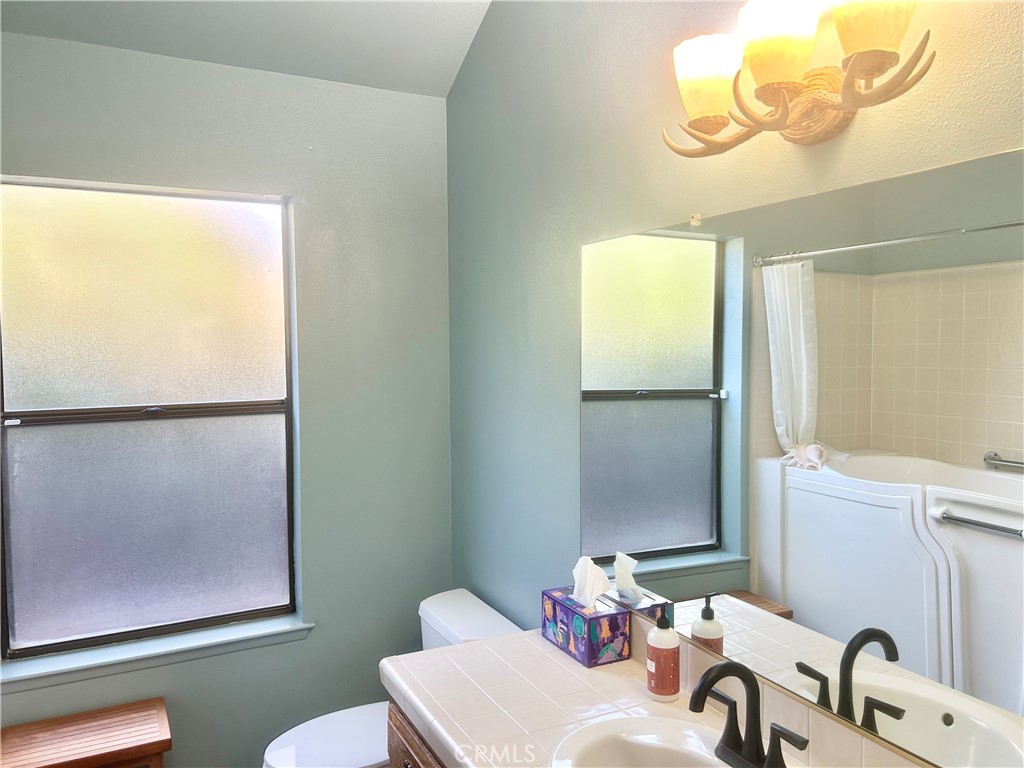 1428 Oakridge Park Rd Property Photo 11