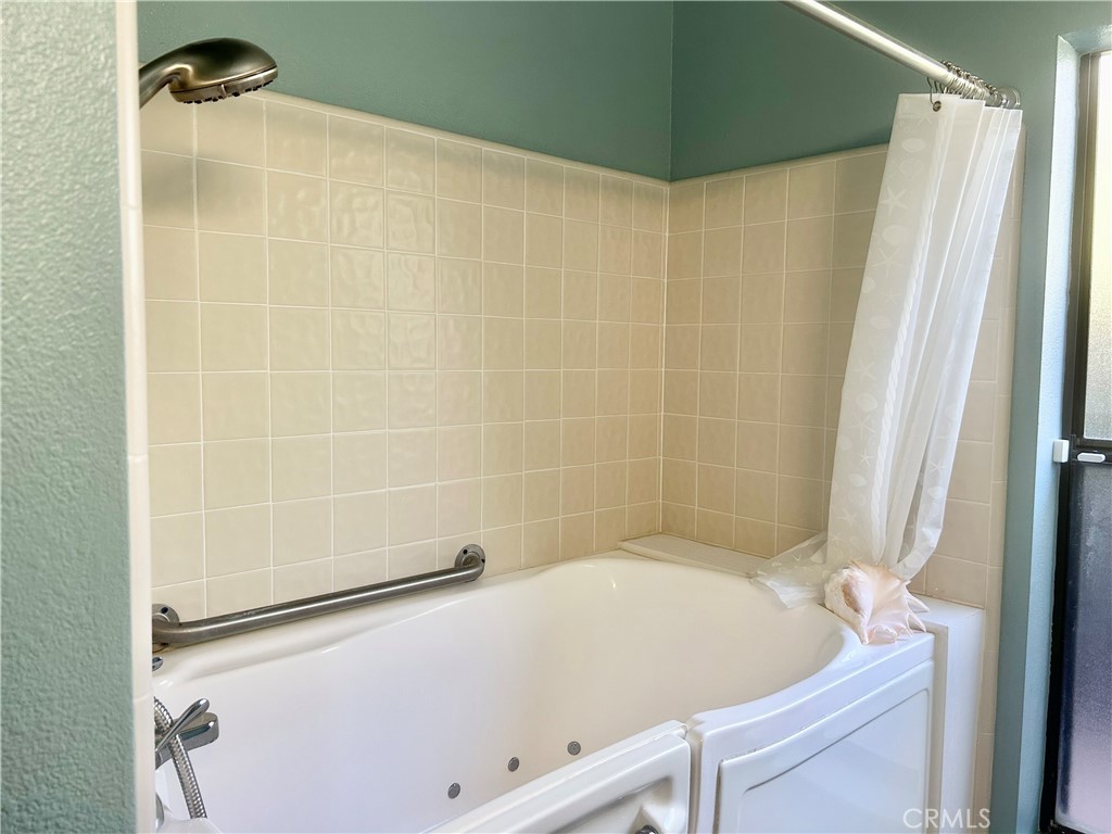 1428 Oakridge Park Rd Property Photo 12