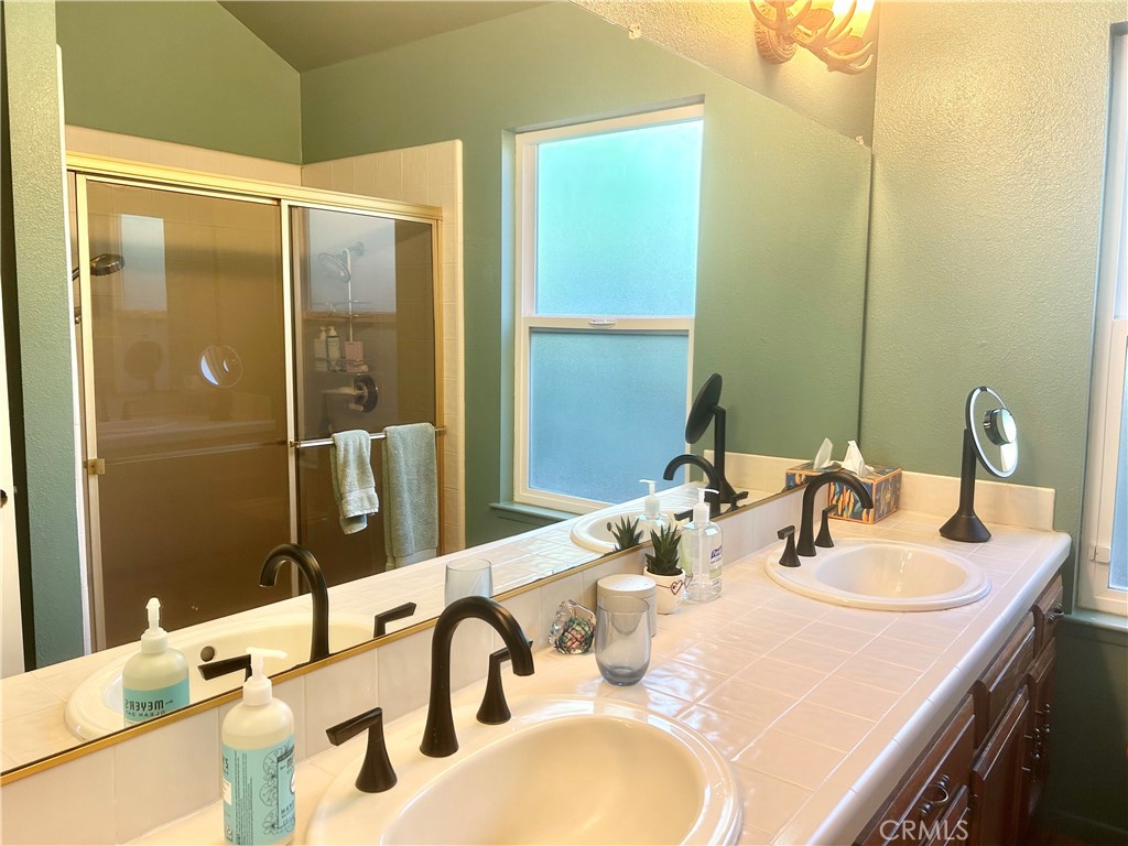 1428 Oakridge Park Rd Property Photo 13