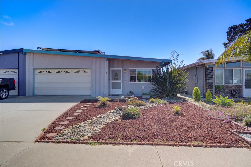 120 Jennifer Court Property Photo 1