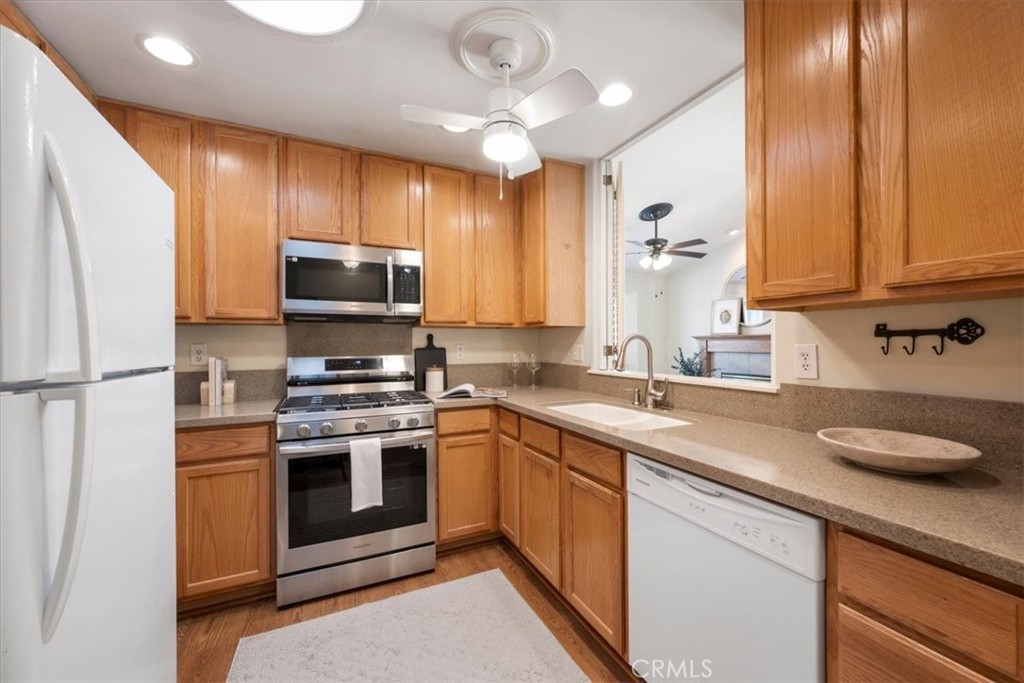 895 Naples Street Property Photo 15