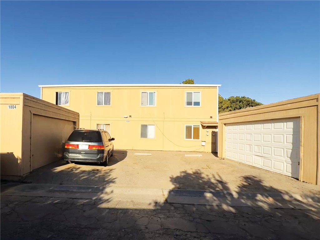 1804 S Thornburg Property Photo 4
