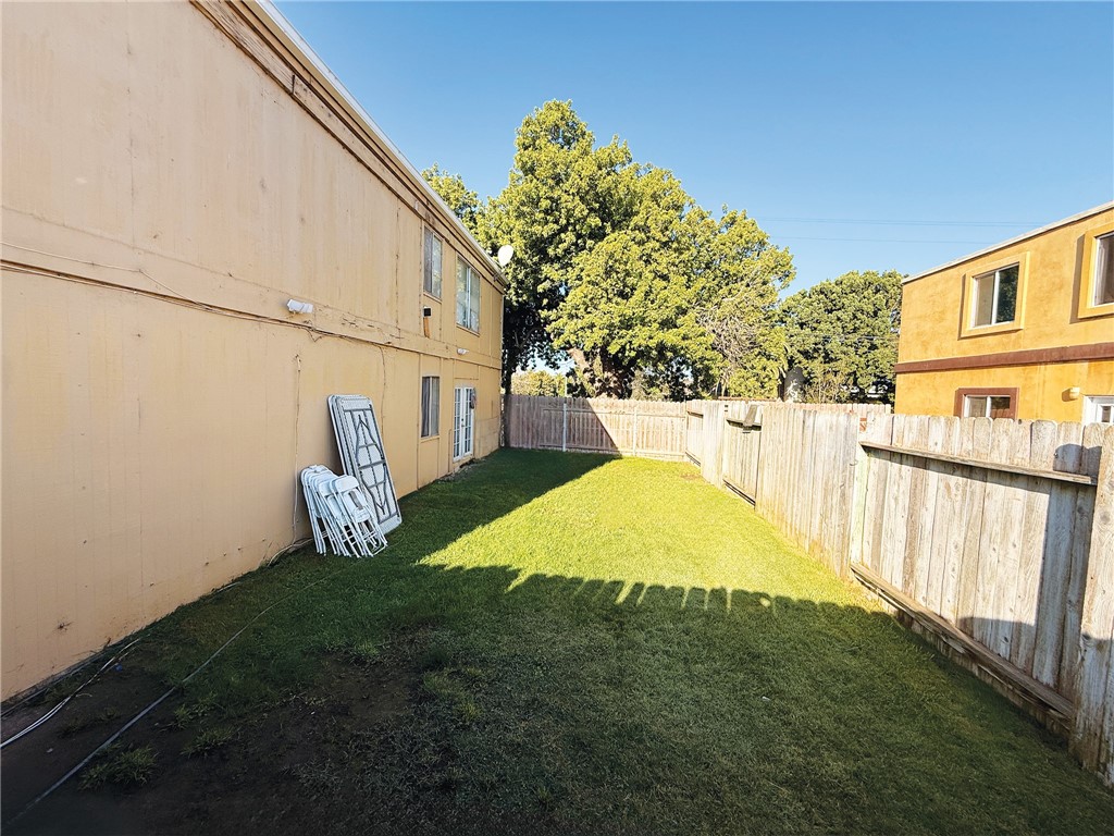 1804 S Thornburg Property Photo 5