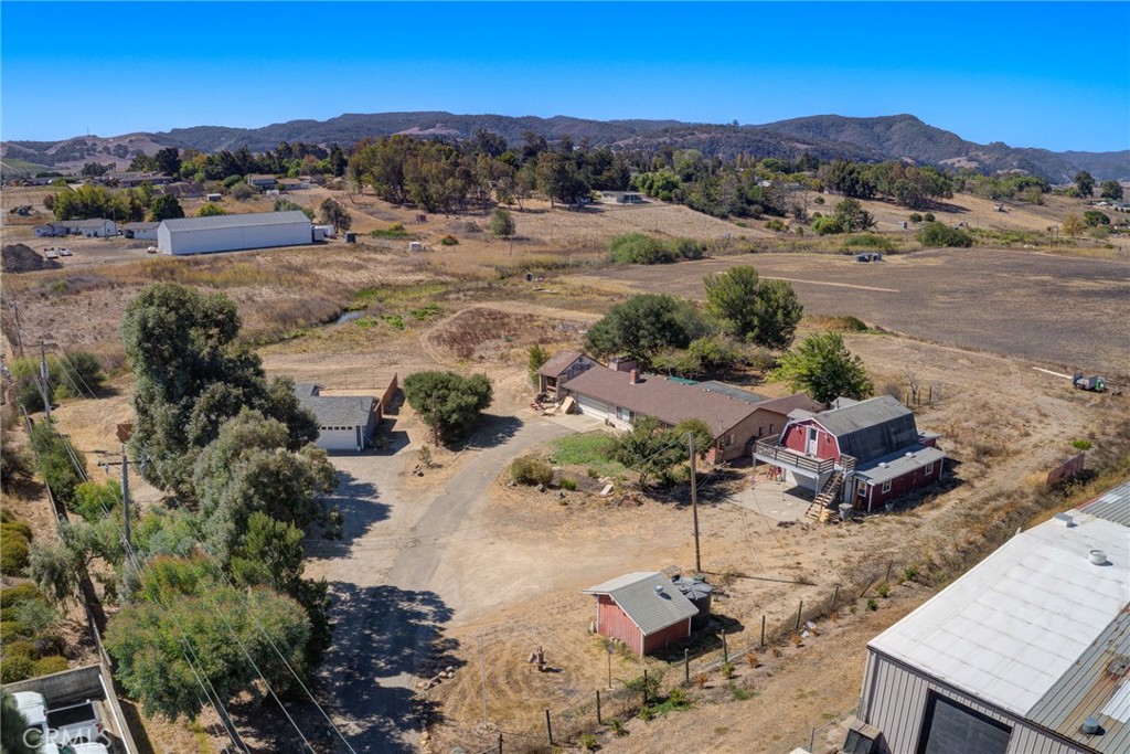 4695 Thread Lane Property Photo 1
