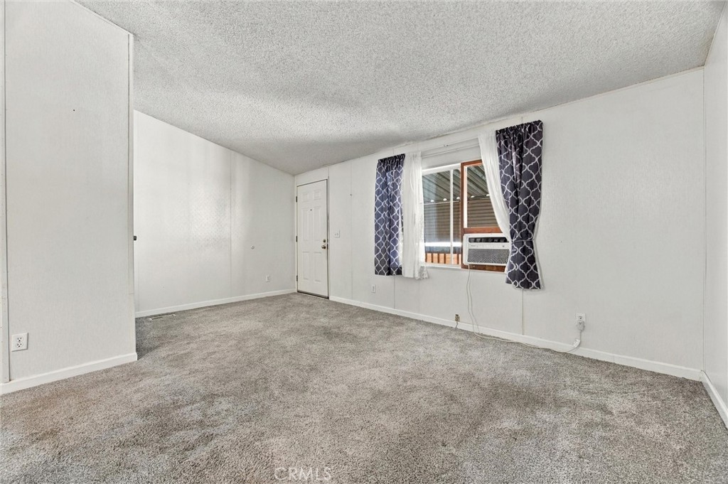 1301 Taft Highway Property Photo 7