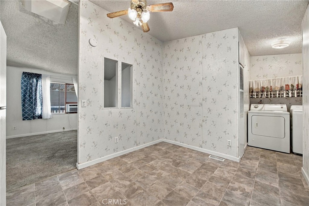 1301 Taft Highway Property Photo 10