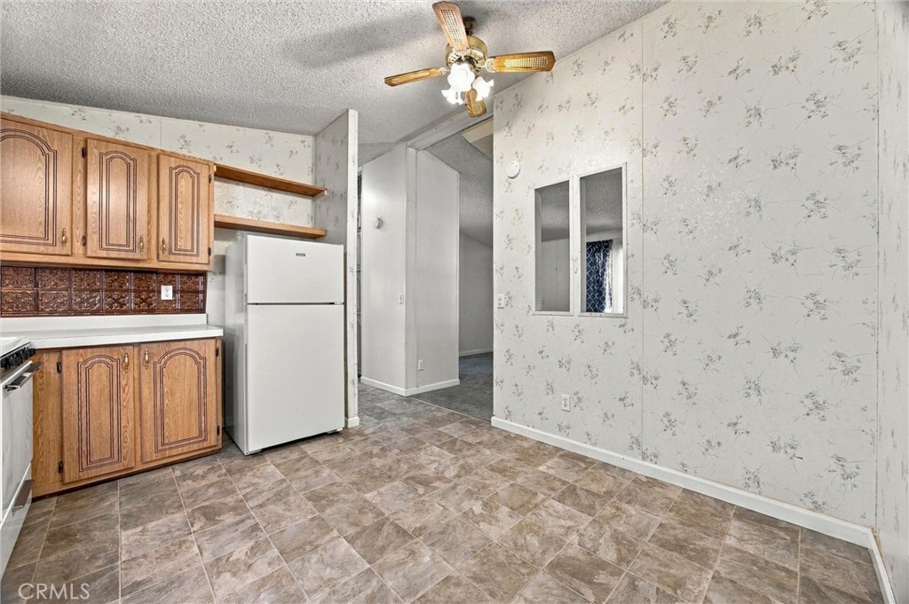 1301 Taft Highway Property Photo 13