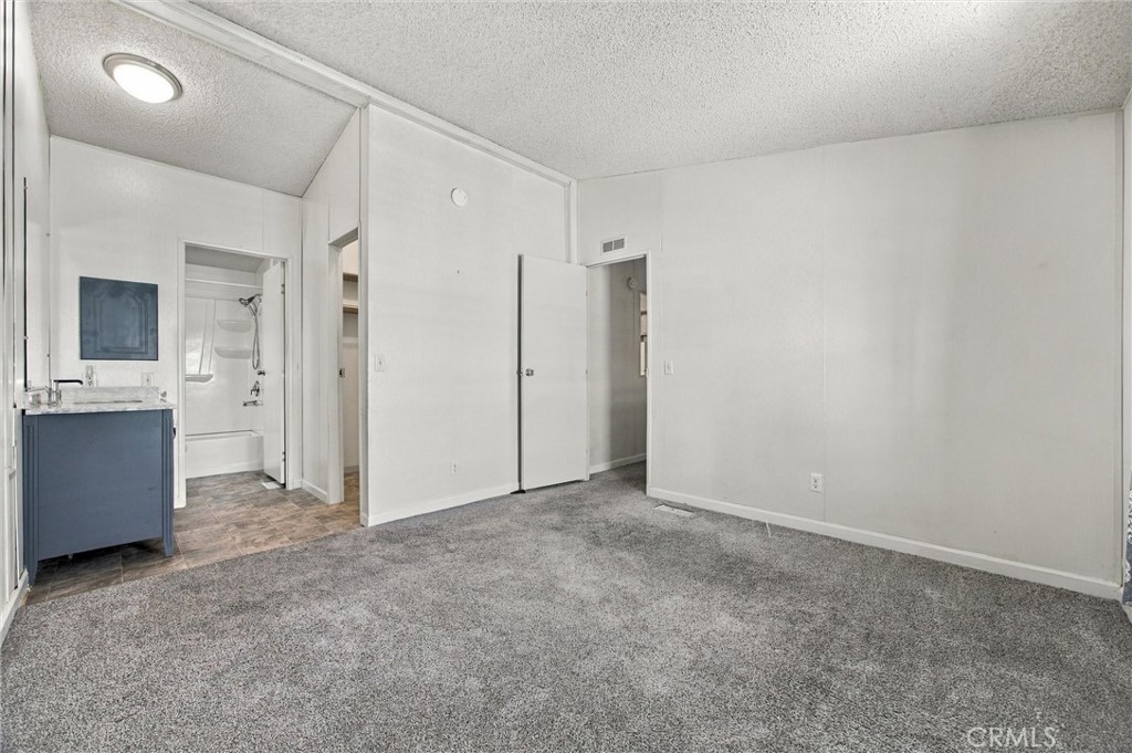 1301 Taft Highway Property Photo 15