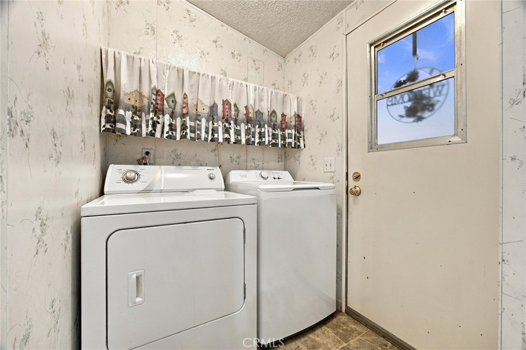 1301 Taft Highway Property Photo 24