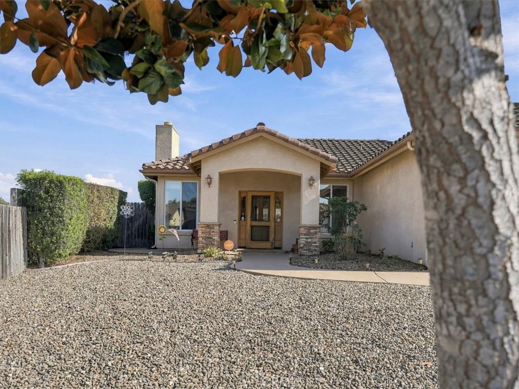 839 Theodora Street Property Photo 2