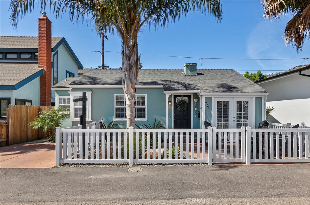 220 Capistrano Avenue Property Photo 1