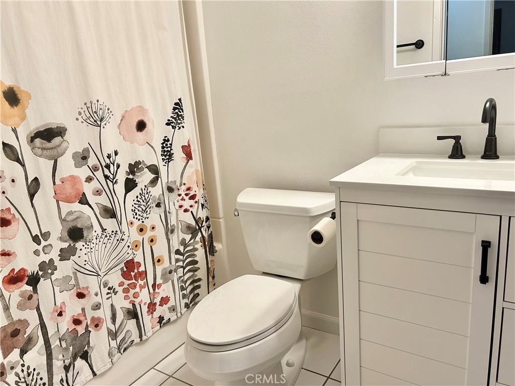 1208 Clinton Court Property Photo 11
