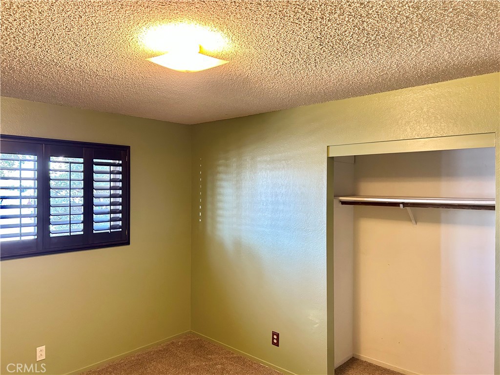 1208 Clinton Court Property Photo 13