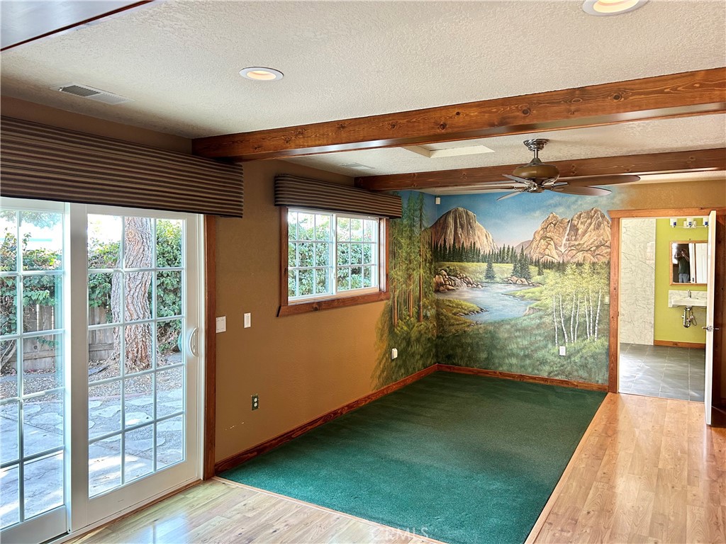 1208 Clinton Court Property Photo 18