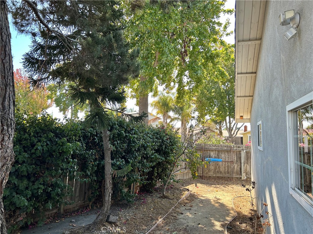 1208 Clinton Court Property Photo 26
