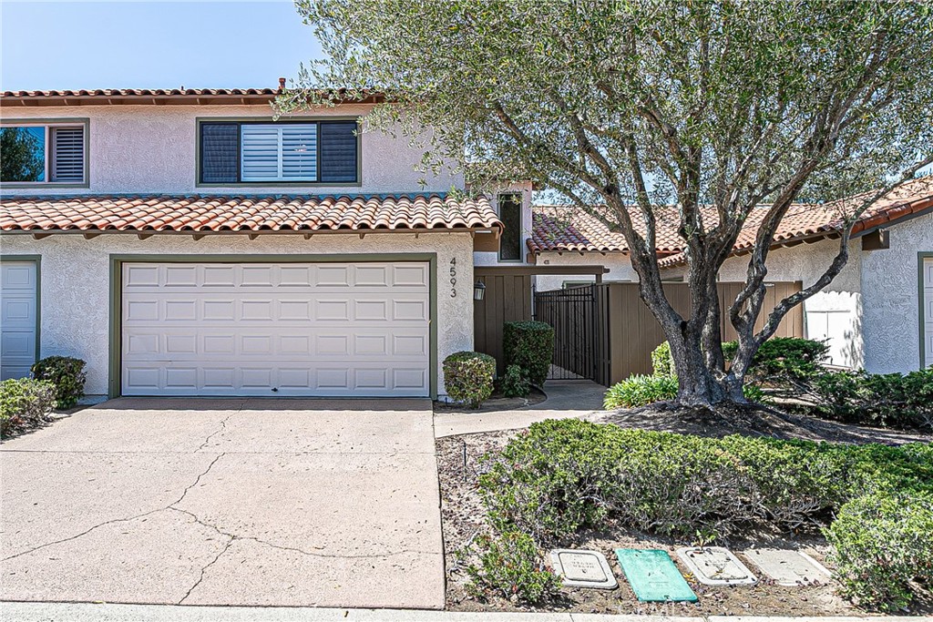 4593 Foxenwood Property Photo 1
