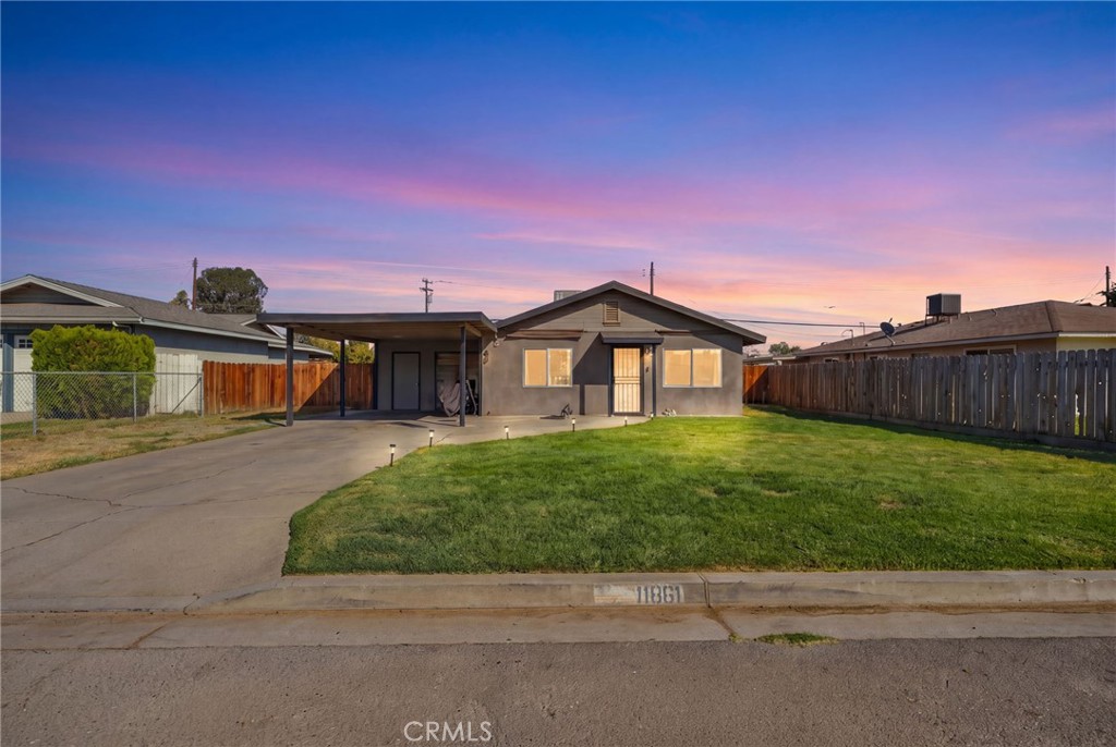 11861 Chris Property Photo 2