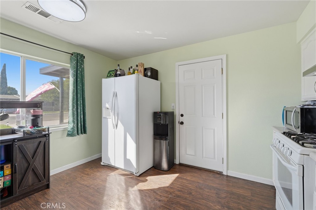11861 Chris Property Photo 12