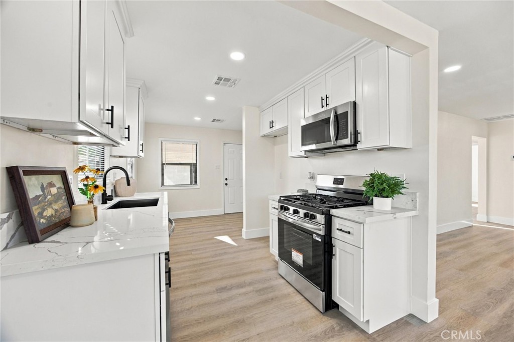 245 Donna Avenue Property Photo 10