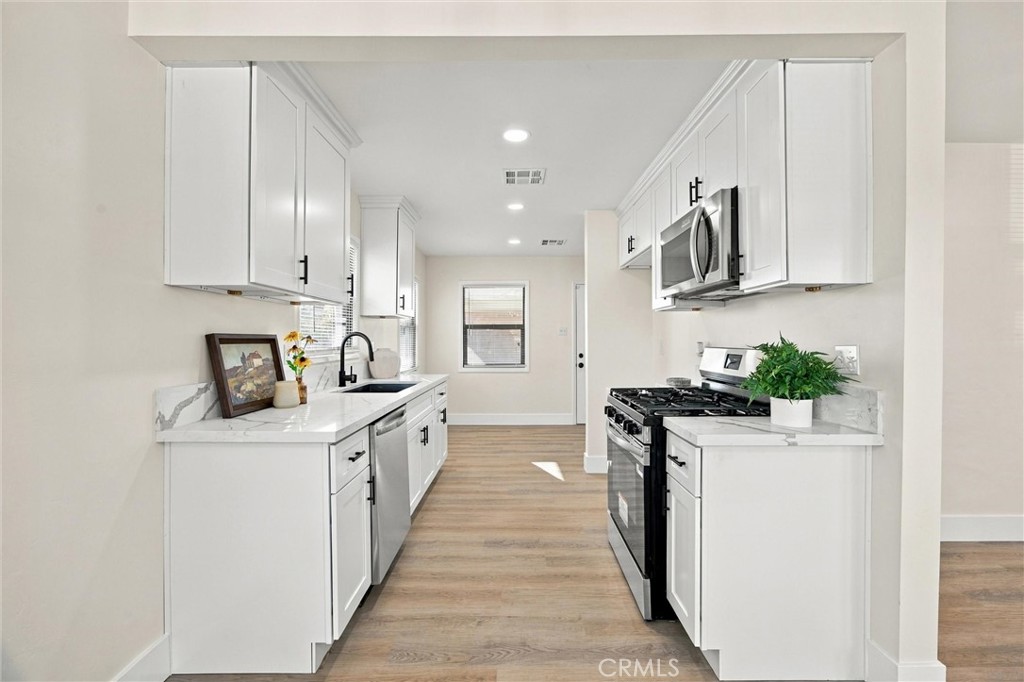 245 Donna Avenue Property Photo 11