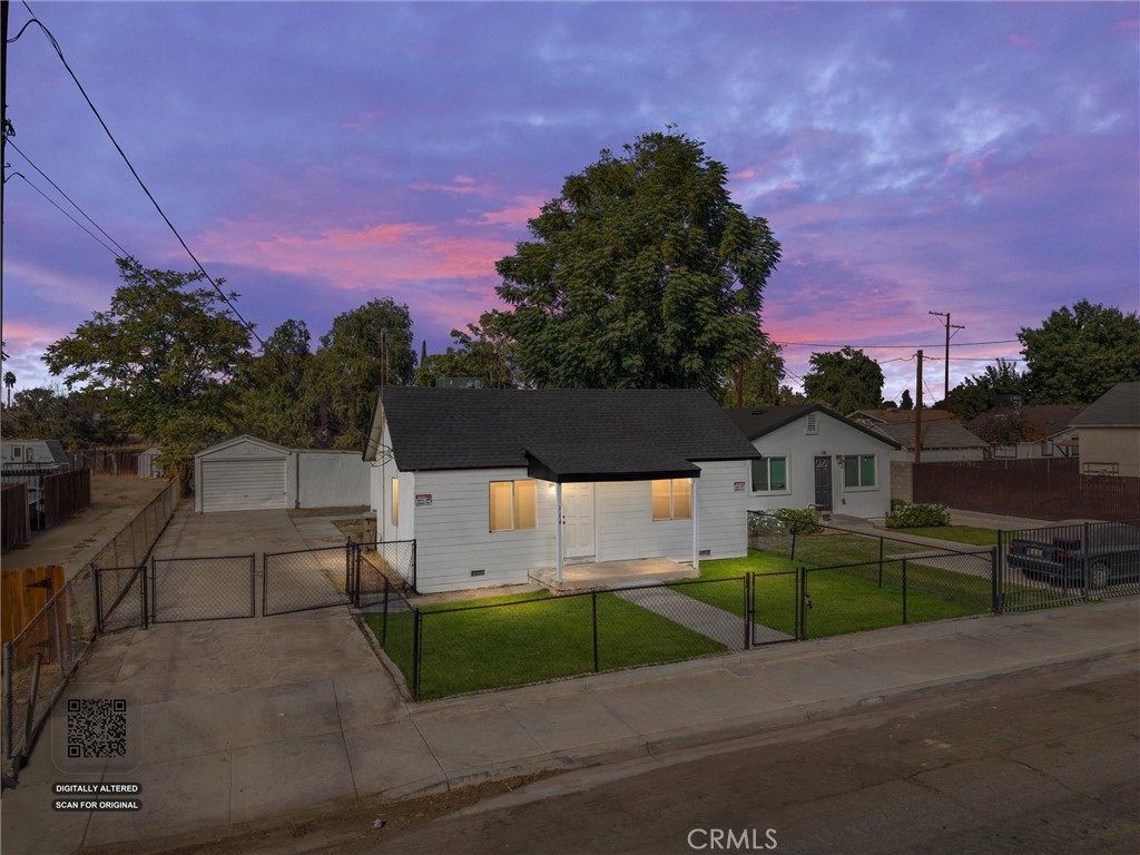116 E Warren Avenue Property Photo 1