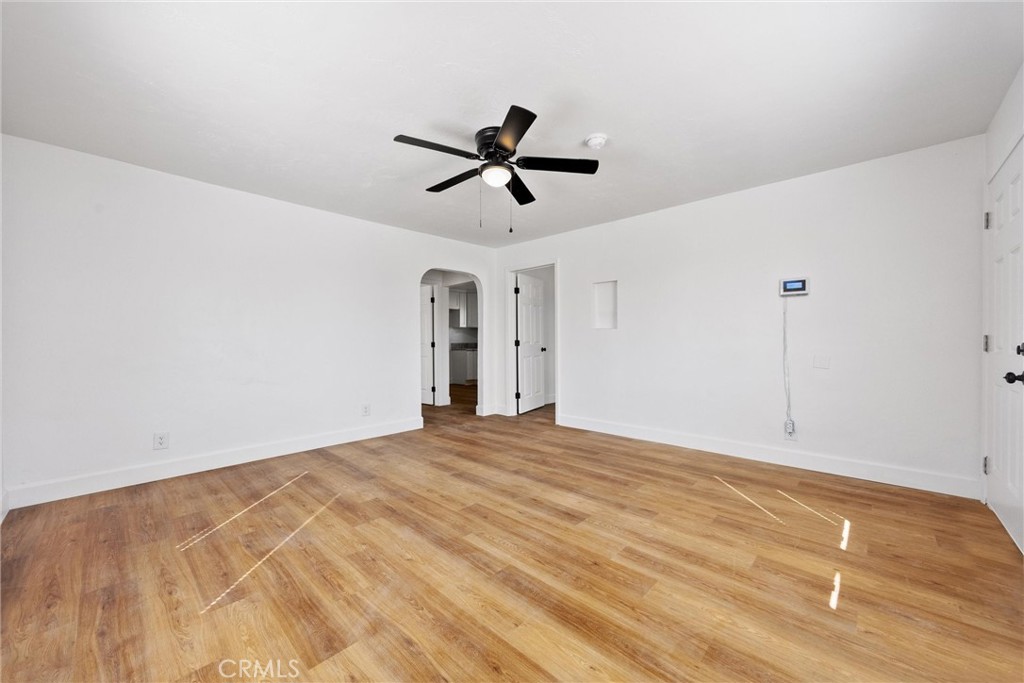 116 E Warren Avenue Property Photo 13