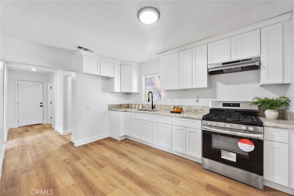 116 E Warren Avenue Property Photo 14