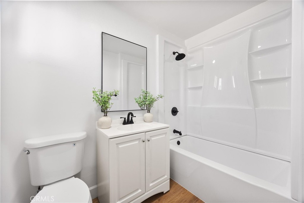 116 E Warren Avenue Property Photo 20