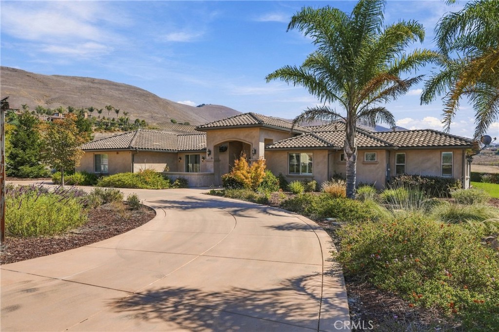 1223 Ramal Lane Property Photo 1
