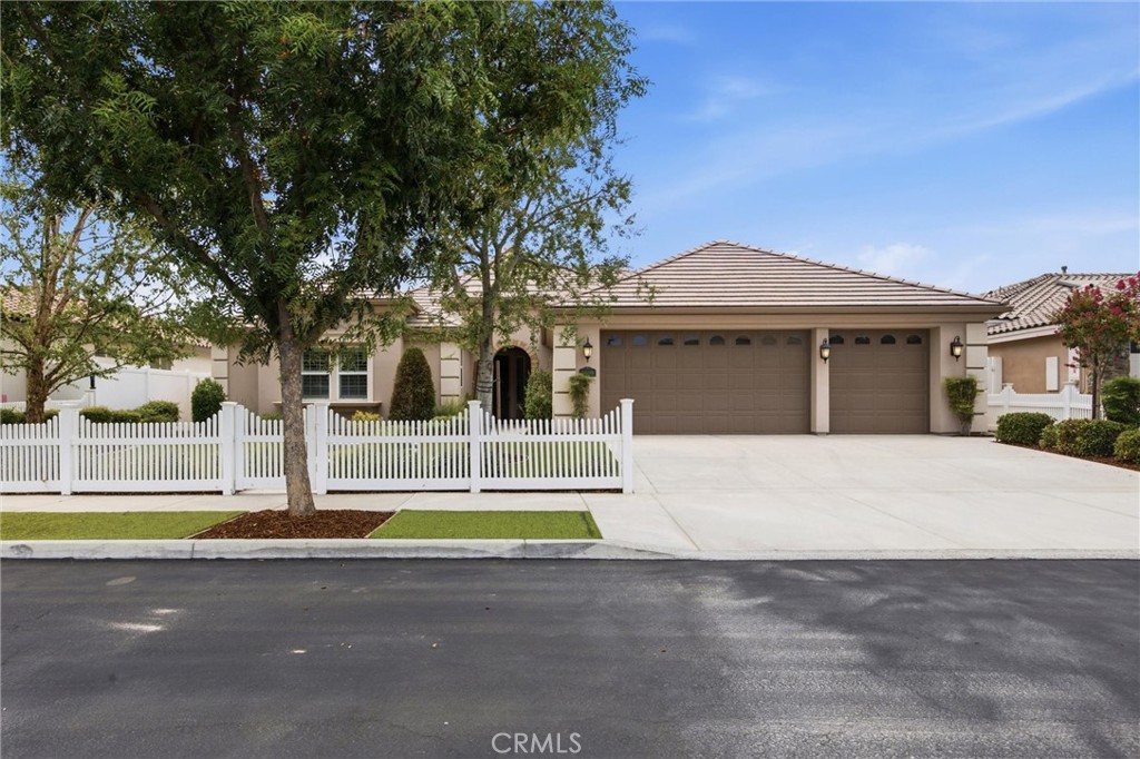 2909 Mandalay Place Property Photo 3