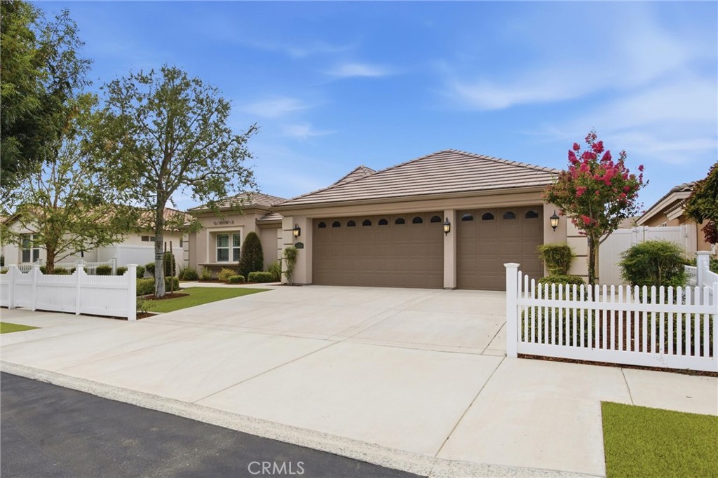 2909 Mandalay Place Property Photo 4