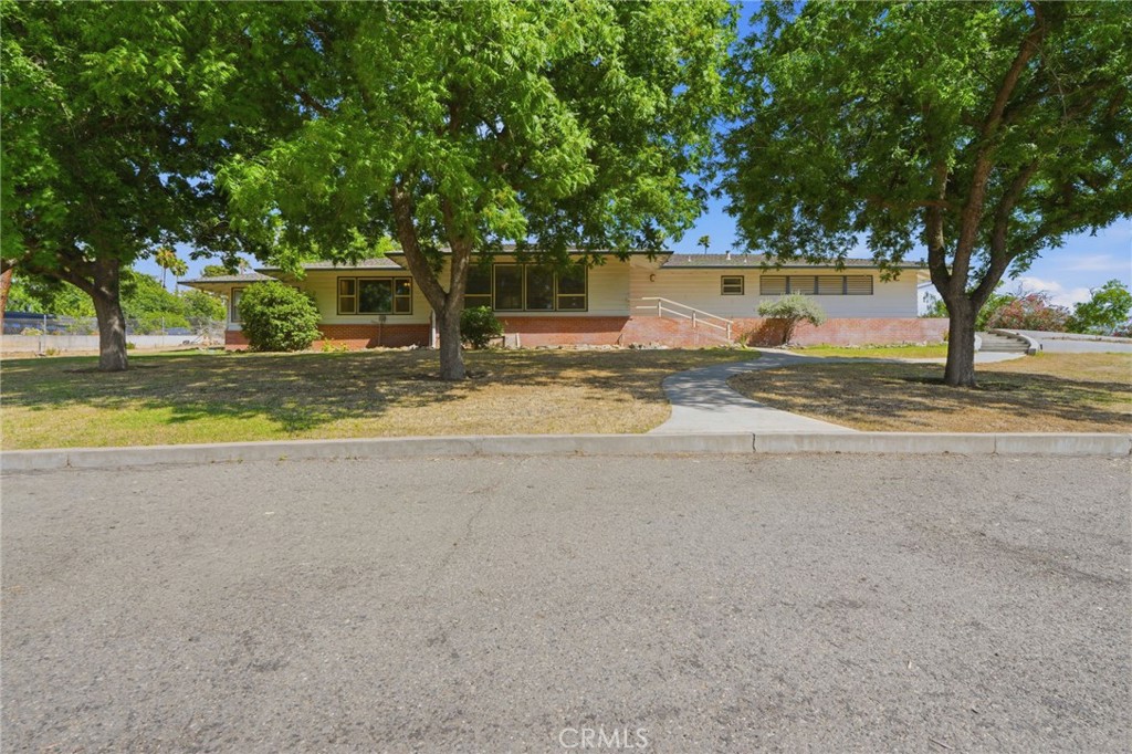 84 S Park Street Property Photo 1