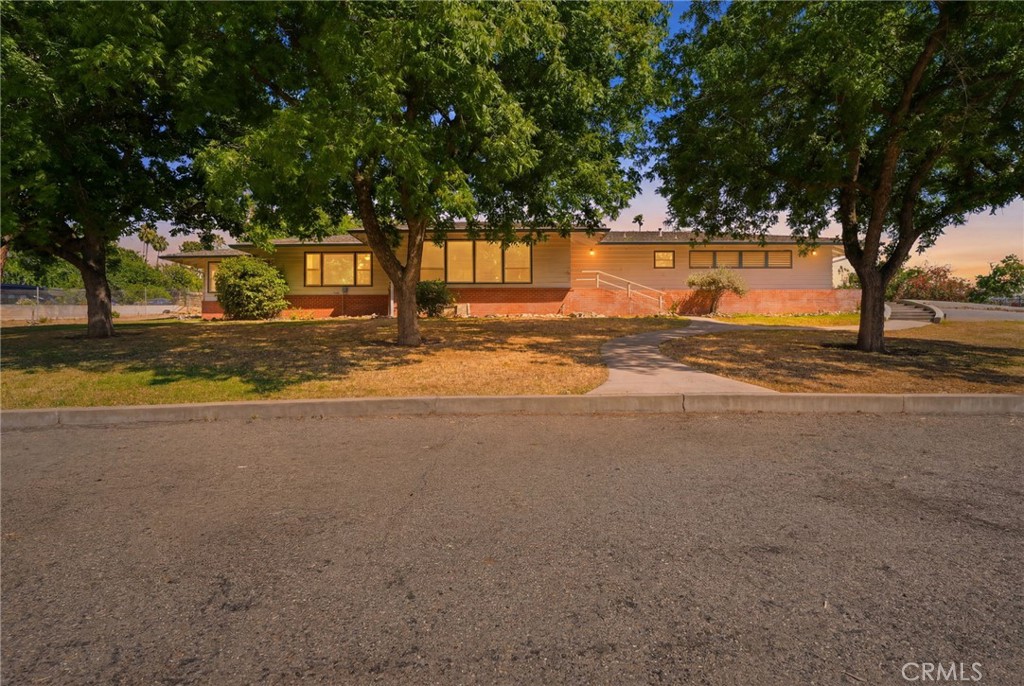 84 S Park Street Property Photo 2
