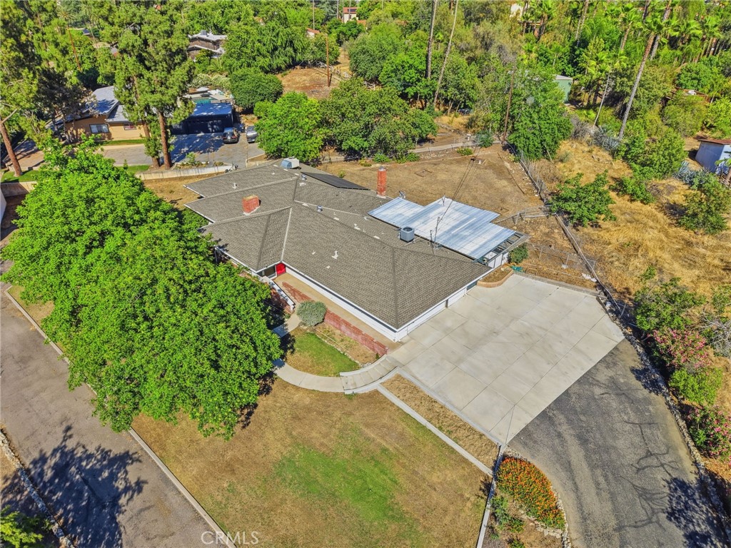 84 S Park Street Property Photo 4