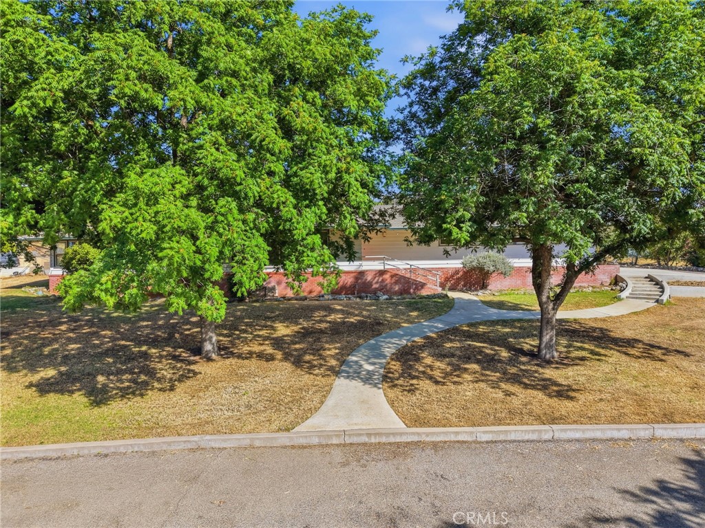 84 S Park Street Property Photo 8