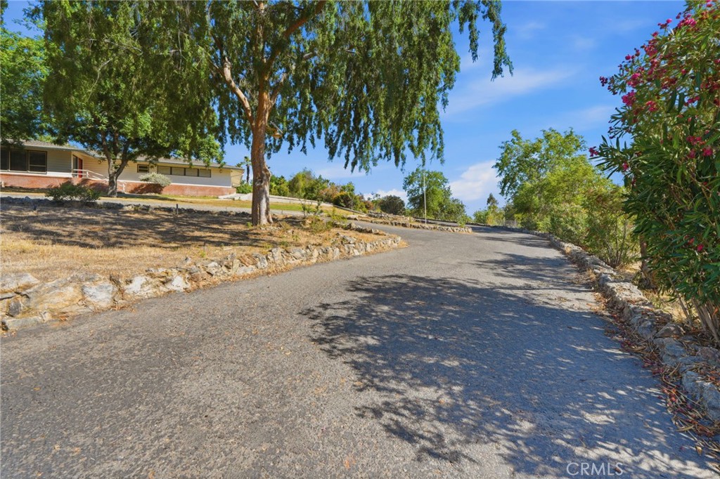 84 S Park Street Property Photo 14