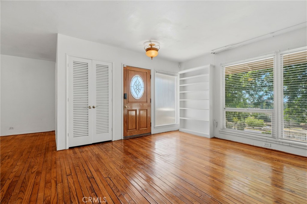 84 S Park Street Property Photo 18