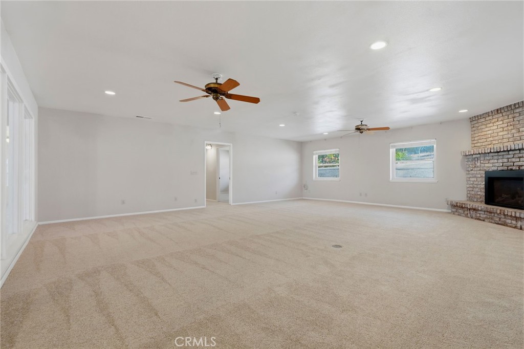 84 S Park Street Property Photo 31