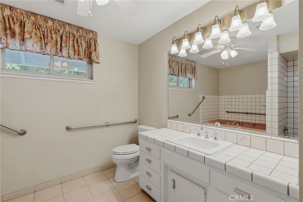 84 S Park Street Property Photo 41