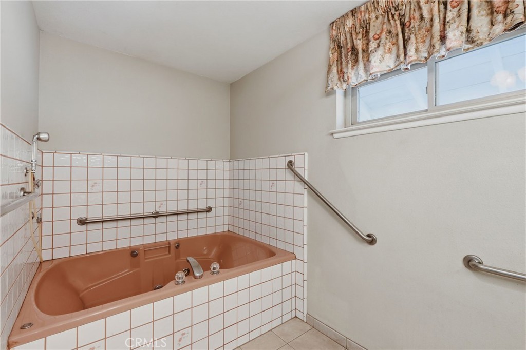 84 S Park Street Property Photo 42