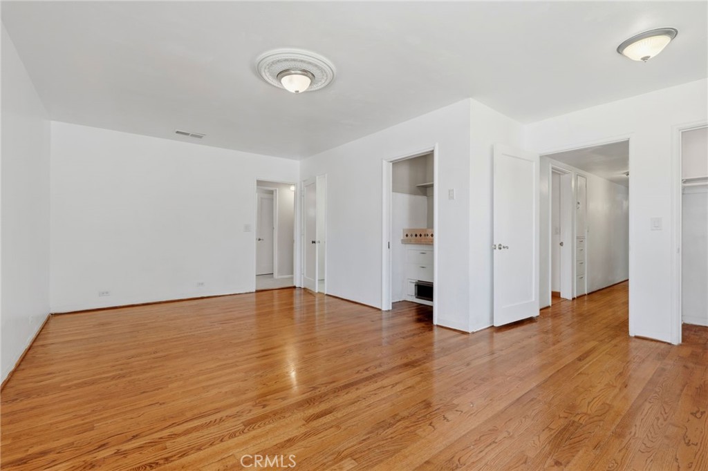 84 S Park Street Property Photo 46