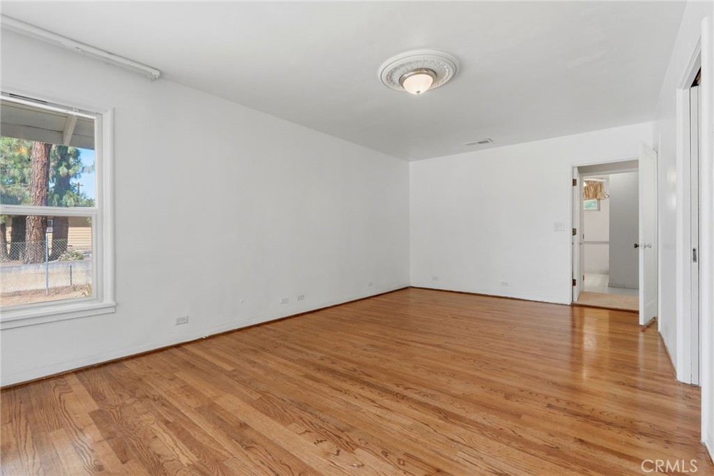 84 S Park Street Property Photo 47