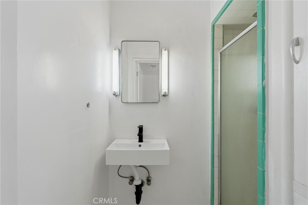84 S Park Street Property Photo 48