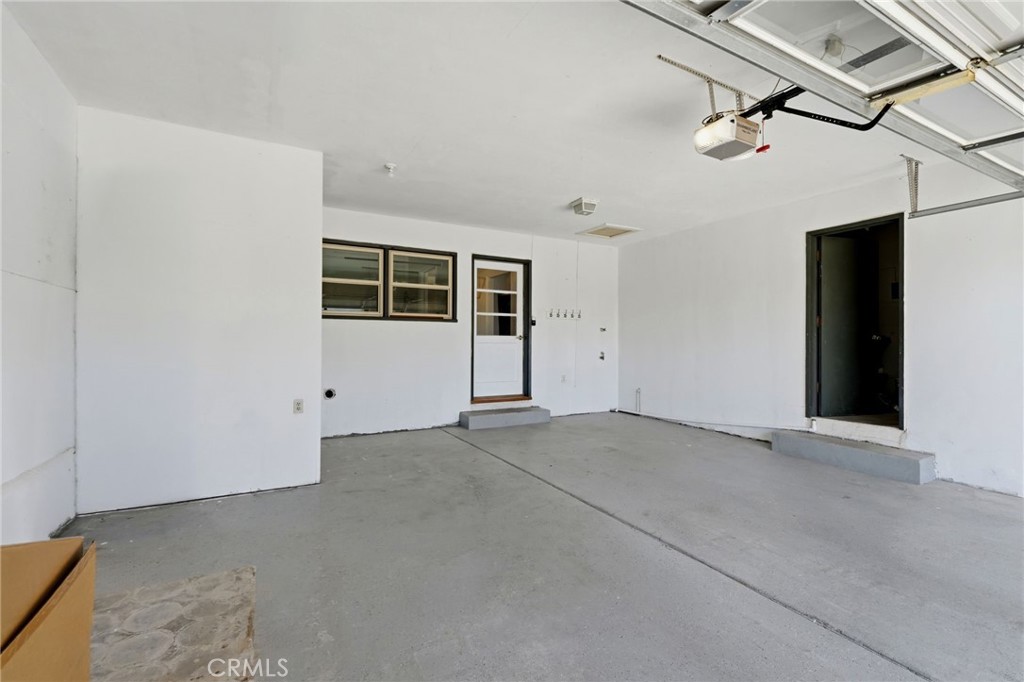 84 S Park Street Property Photo 69