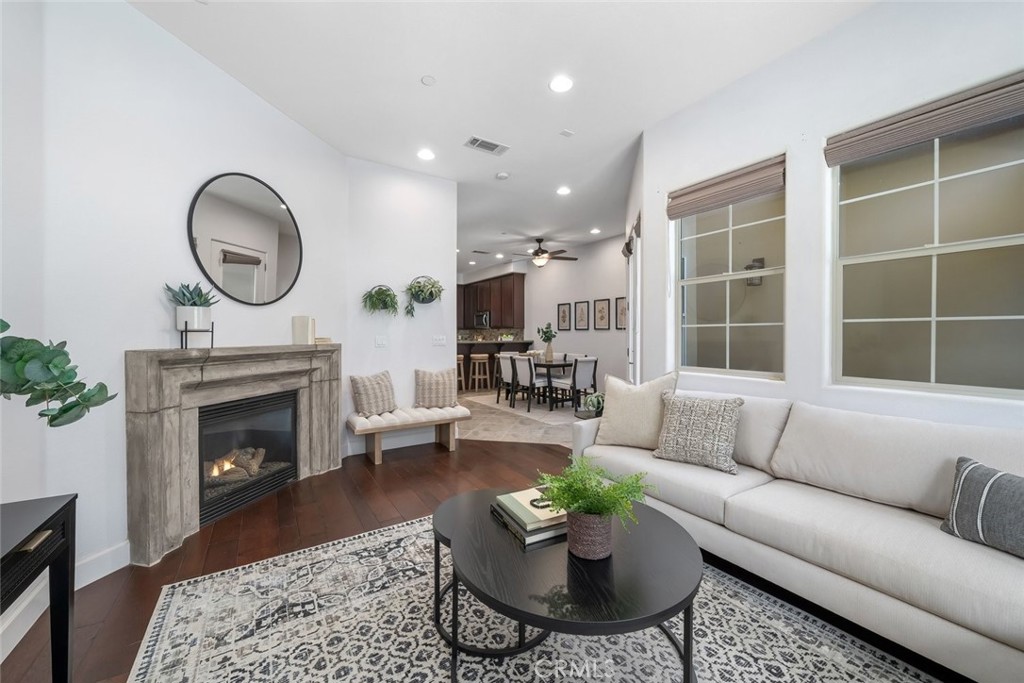 1155 Spring Azure Property Photo 8