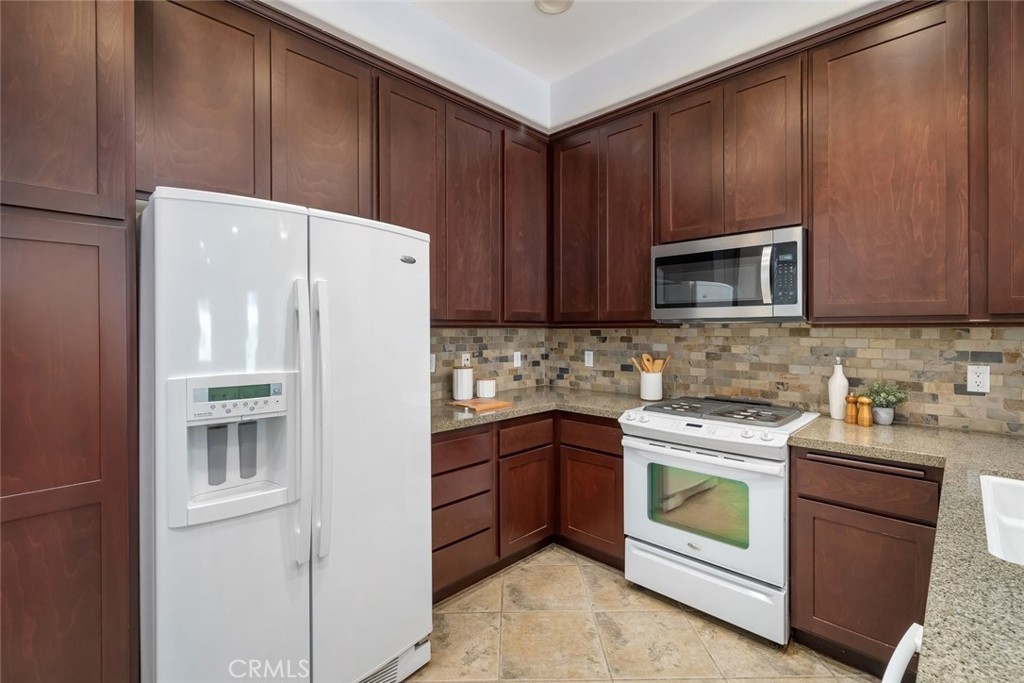 1155 Spring Azure Property Photo 12