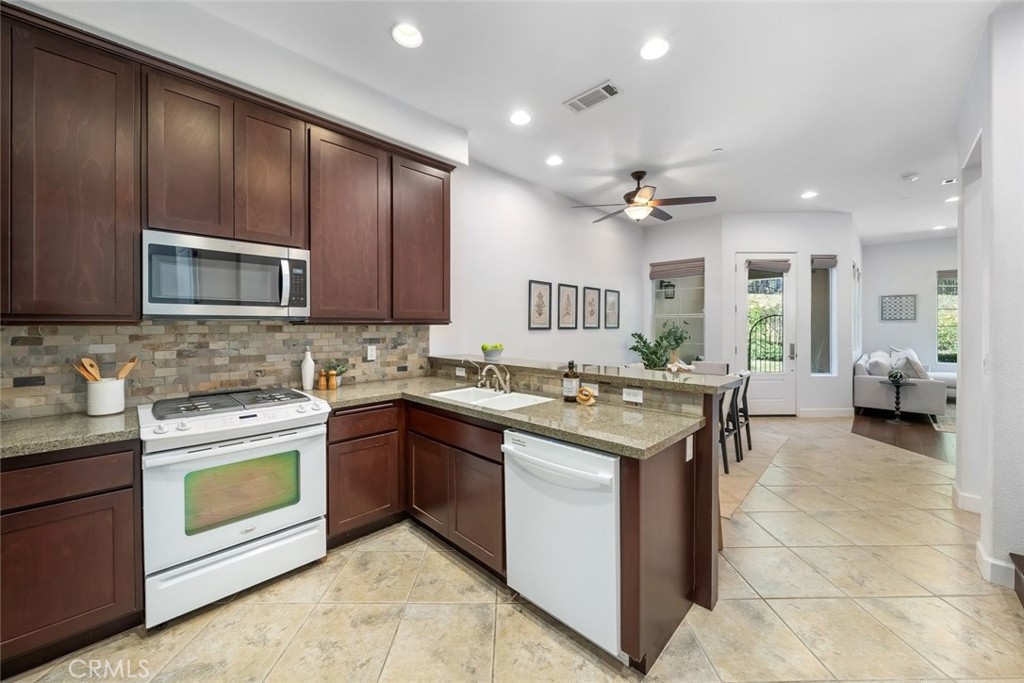 1155 Spring Azure Property Photo 13